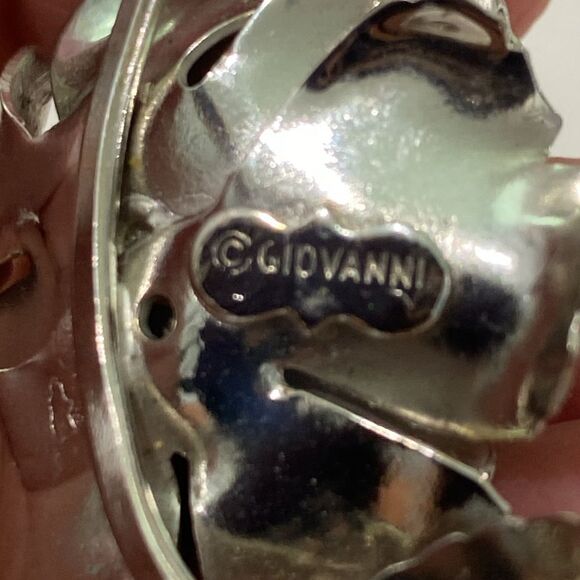 Vintage Giovanni Silver Rose Broach With Leaf Detail - Picture 6 of 8